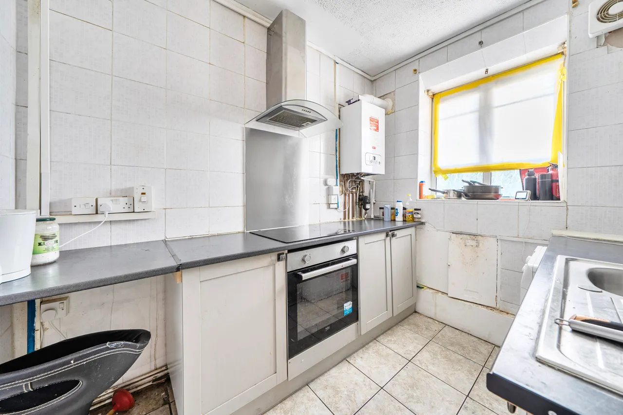 75 Mackay House, White City Estate, London, photo 9