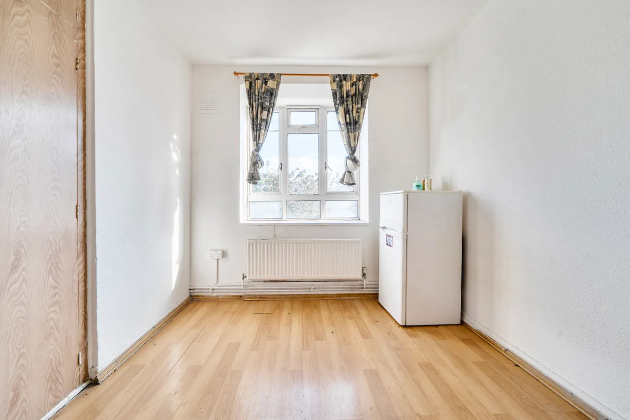 75 Mackay House, White City Estate, London, photo 7