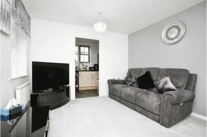 2 bed flat for sale — Silken Court, Nuneaton