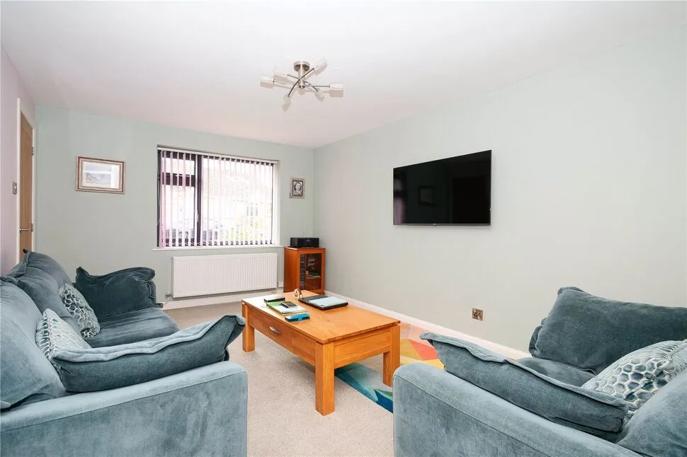 Barden Drive, Bingley, BD16, photo 2
