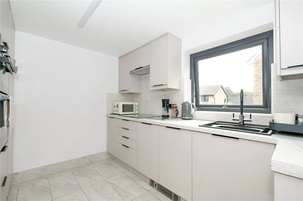 Barden Drive, Bingley, BD16, photo 3