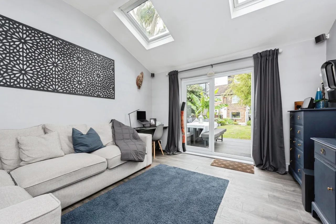 Victor Road, Teddington, TW11, photo 28