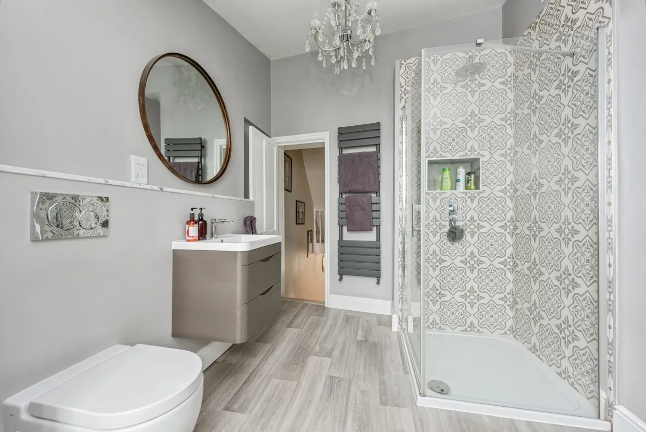 Victor Road, Teddington, TW11, photo 17