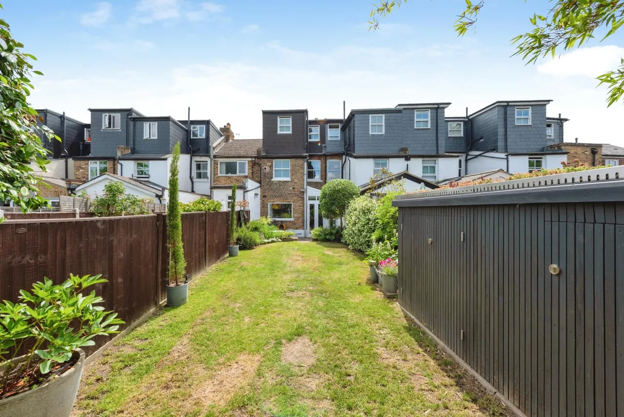 Victor Road, Teddington, TW11, photo 22