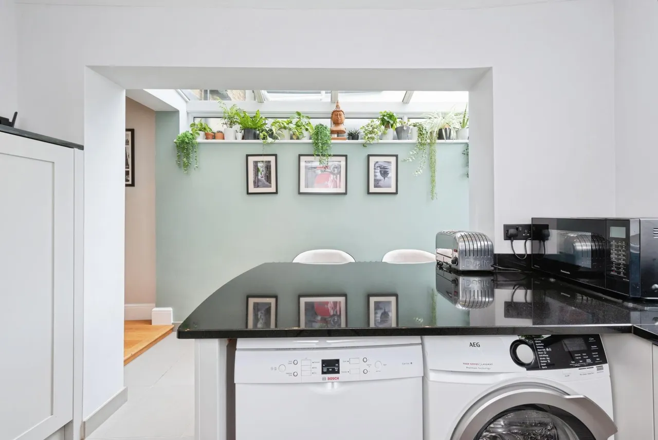 Victor Road, Teddington, TW11, photo 9