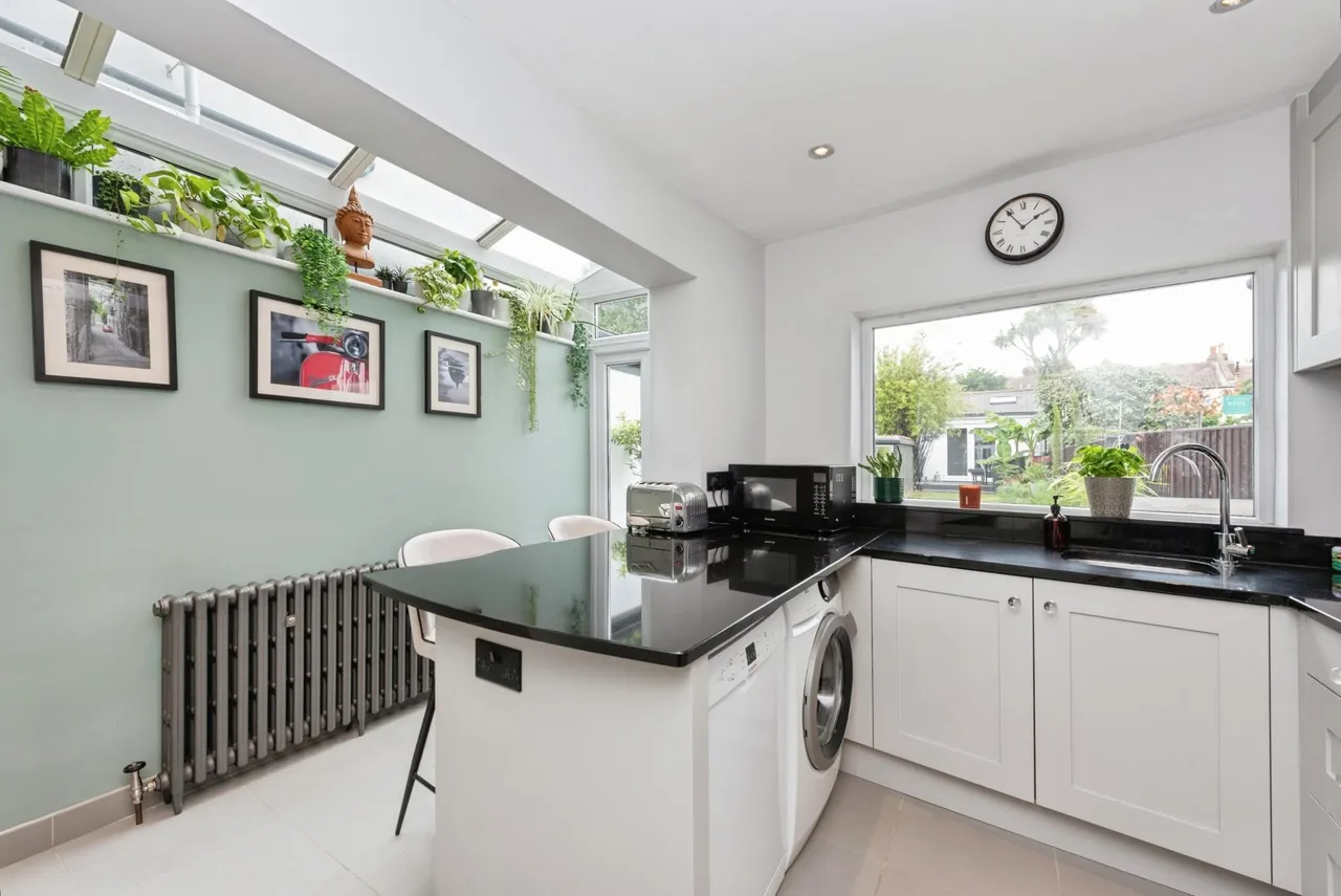 Victor Road, Teddington, TW11, photo 8