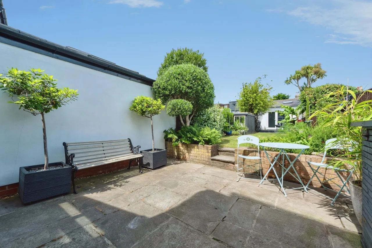 Victor Road, Teddington, TW11, photo 23