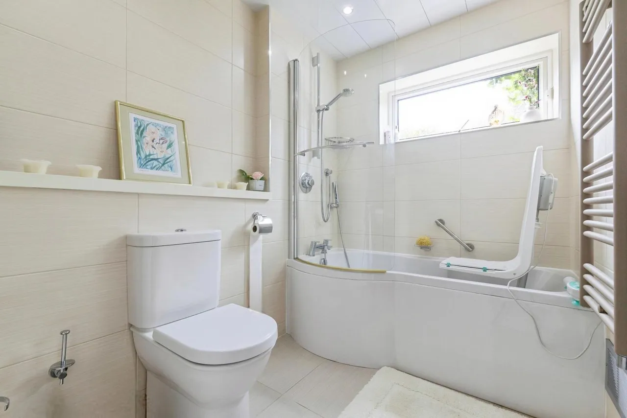 Woodlands Drive, Yarm, TS15, photo 18