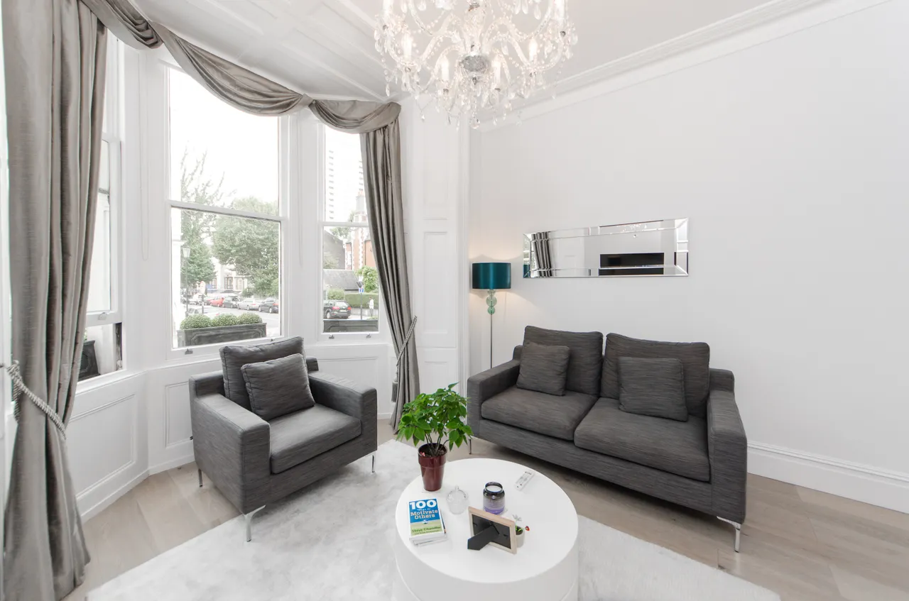 2 bed flat to rent, St Anns Villas, London, W11