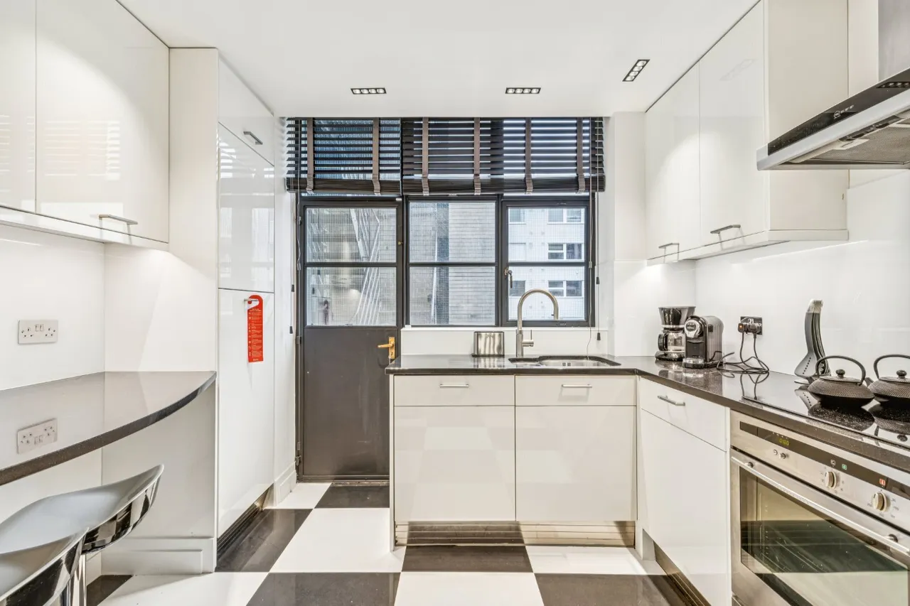 Lowndes Square, Knightsbridge, SW1X, photo 4