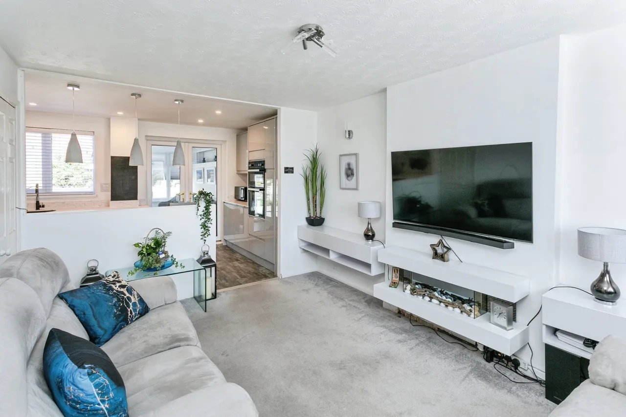 Westwood Close, Great Holm, Milton Keynes, photo 8
