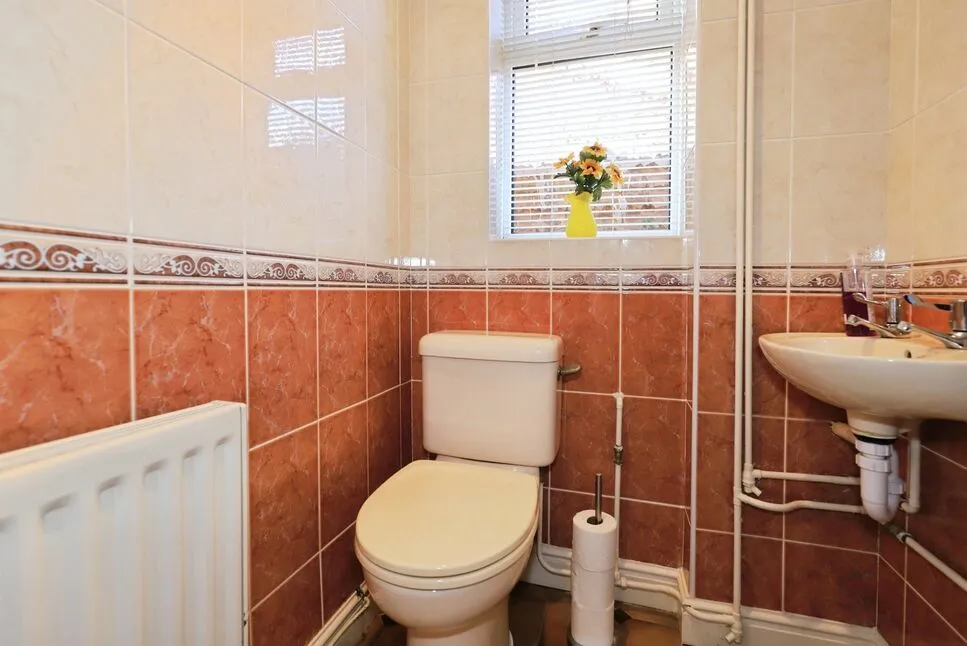 Turnham Green, Perton Wolverhampton, Staffordshire, WV6, photo 12