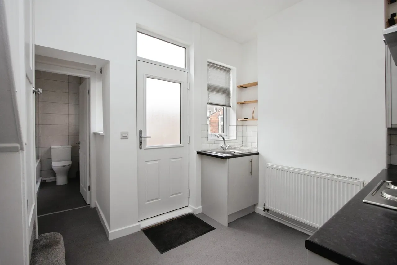 Newland Street, Wakefield, WF1, photo 8