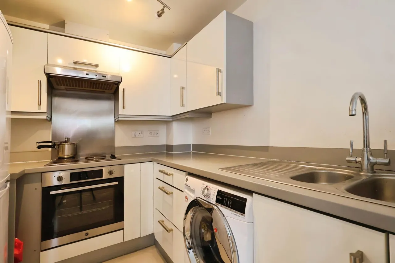 Cordelia Close, Stratford-upon-Avon, CV37, photo 3
