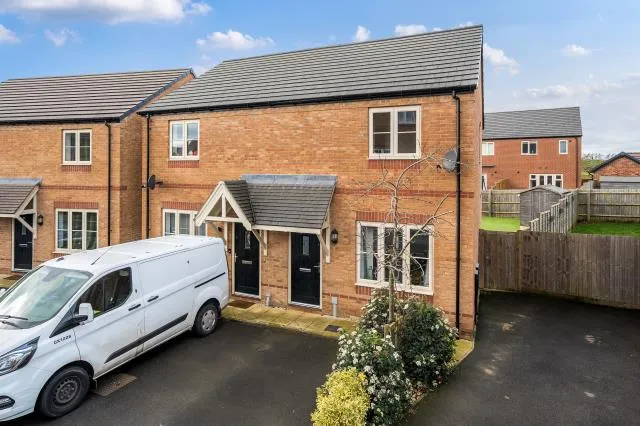 2 bed house for sale, Bailey Road, Banbury, OX16