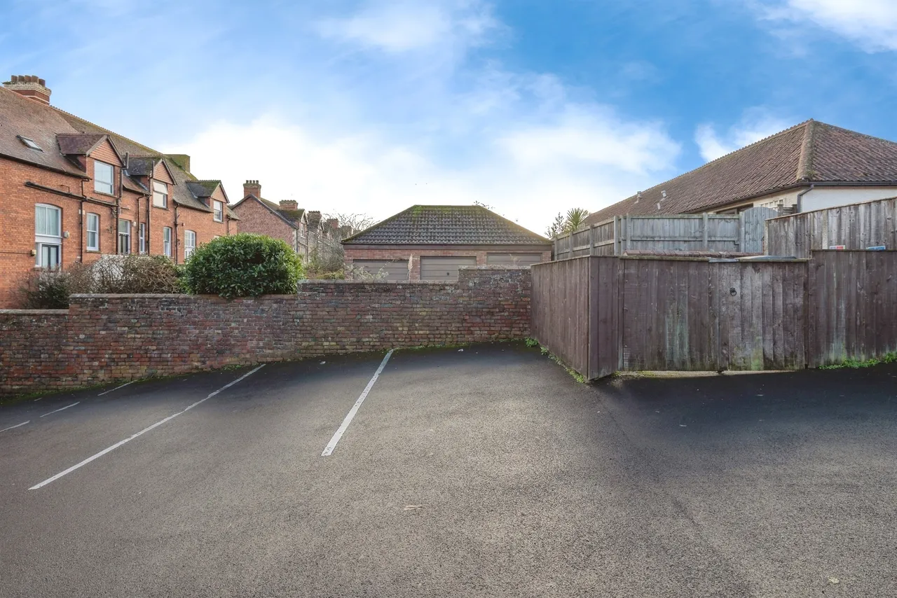 Blenheim Road, Minehead, TA24, photo 15