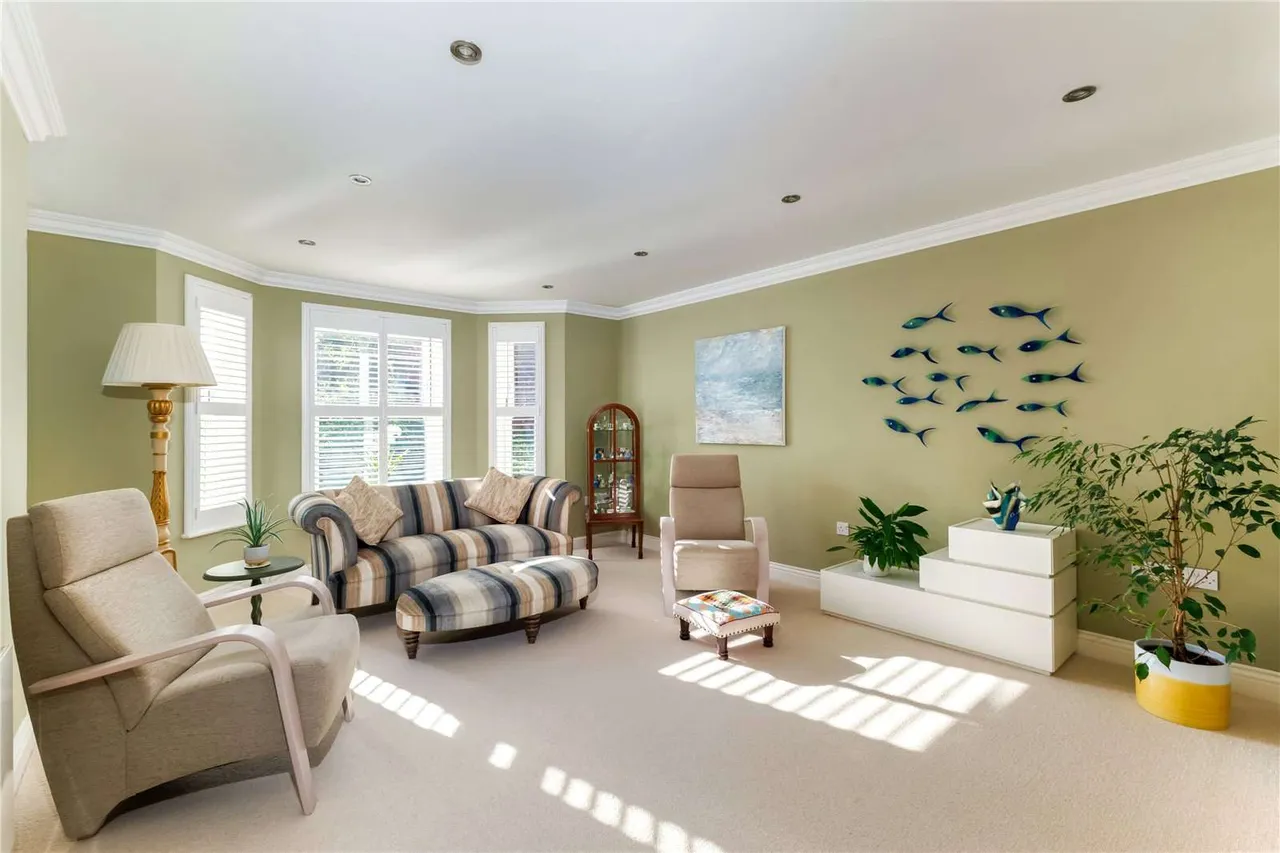 De Mauley Road, Poole, Dorset, BH13 7HN, photo 4