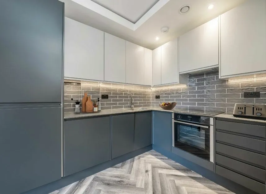 Baker Street, Weybridge, KT13, photo 4