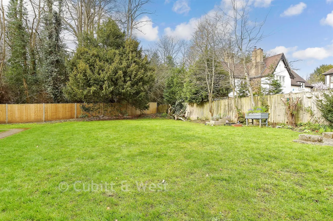 Ridgeway Road, Redhill, RH1, photo 15