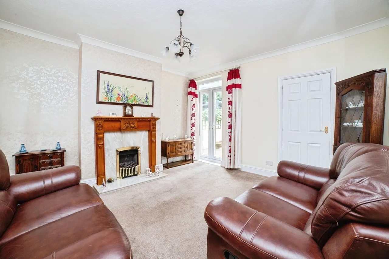 Alfreton Road, SUTTON-IN-ASHFIELD, Nottinghamshire, NG17, photo 2