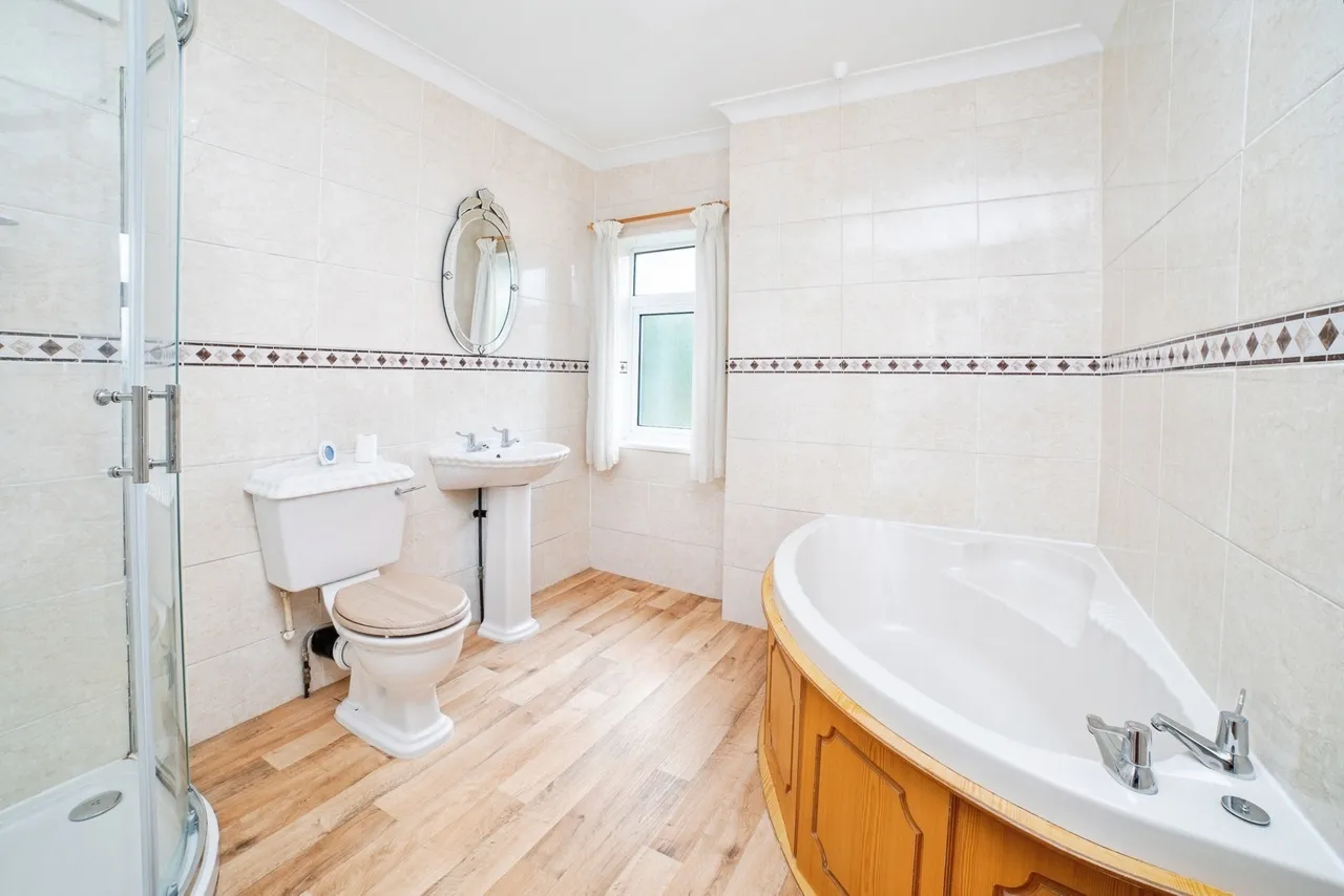 Alfreton Road, SUTTON-IN-ASHFIELD, Nottinghamshire, NG17, photo 11
