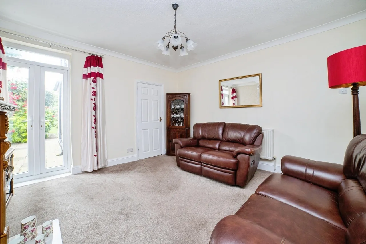 Alfreton Road, SUTTON-IN-ASHFIELD, Nottinghamshire, NG17, photo 3