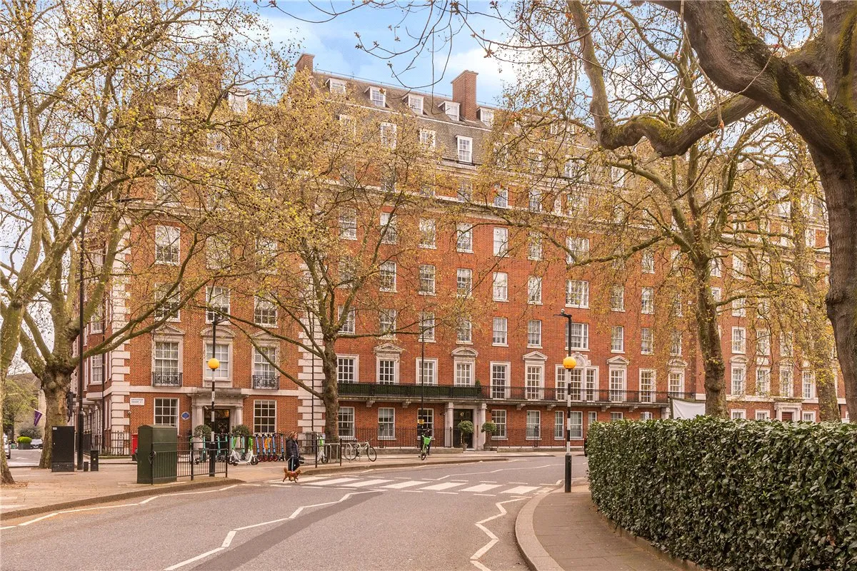 3 bed flat to rent, Grosvenor Square, Mayfair, W1K
