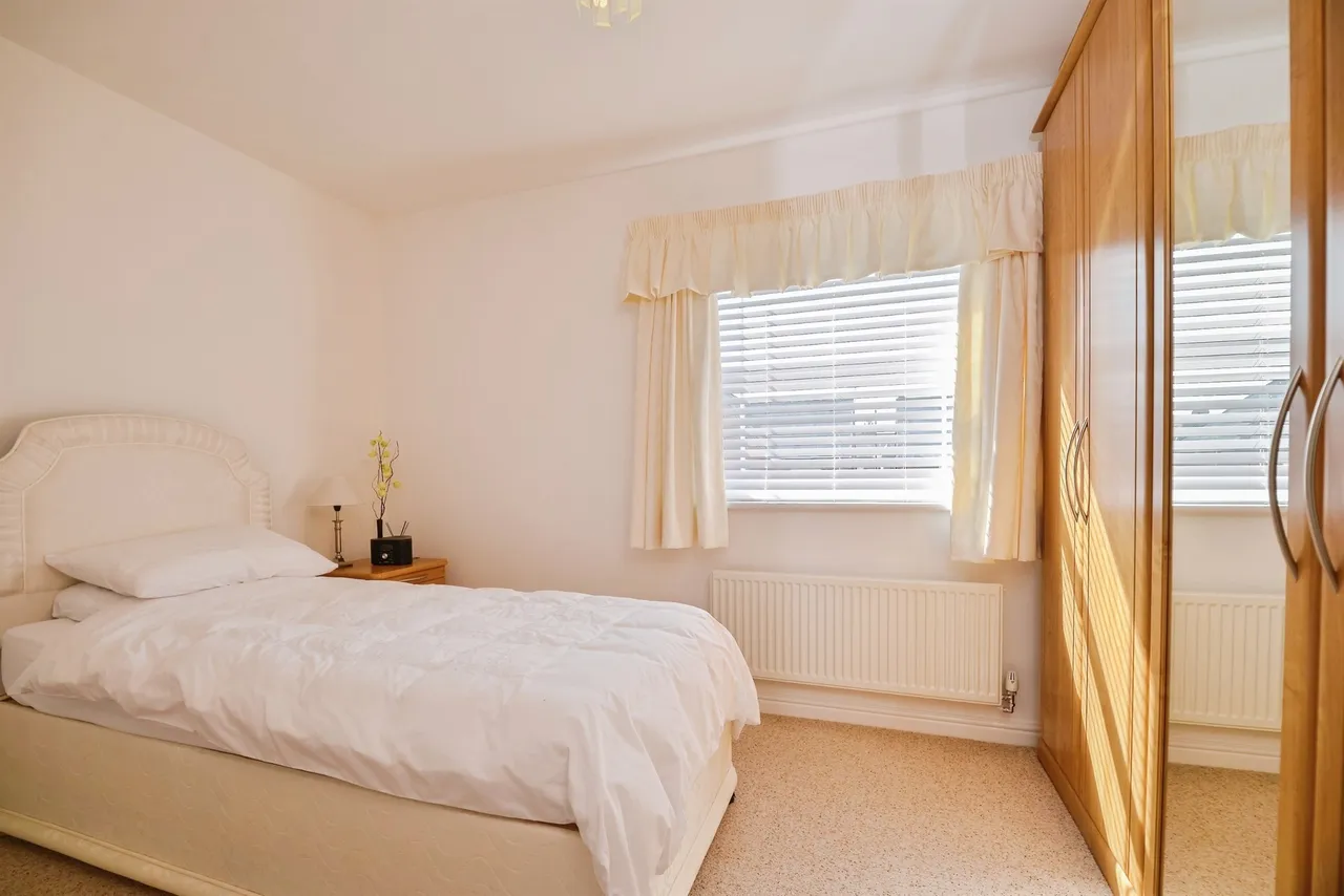Cherryfield Drive, Middlesbrough, photo 12
