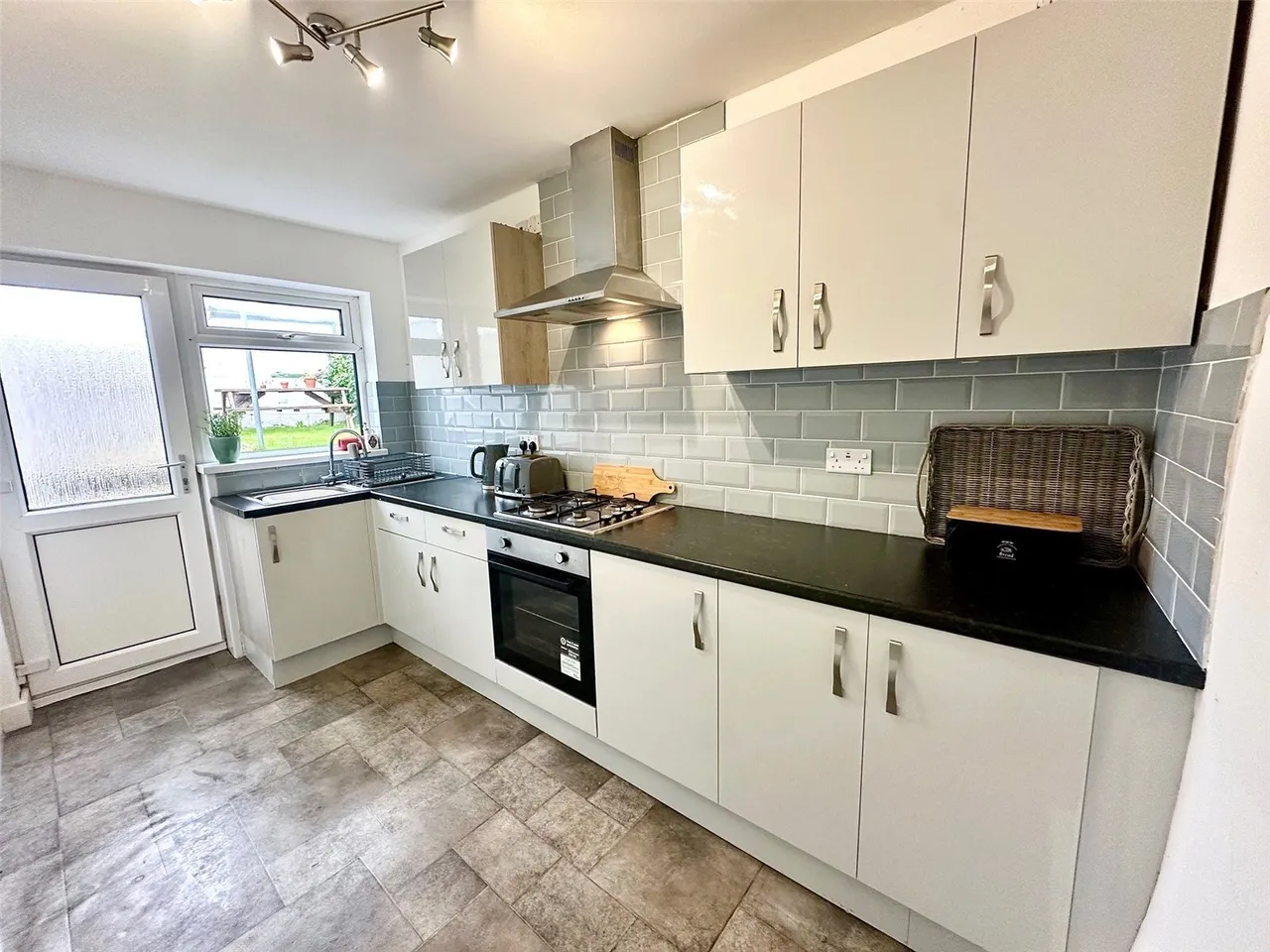 Station Road, Llanrug, LL55, photo 8