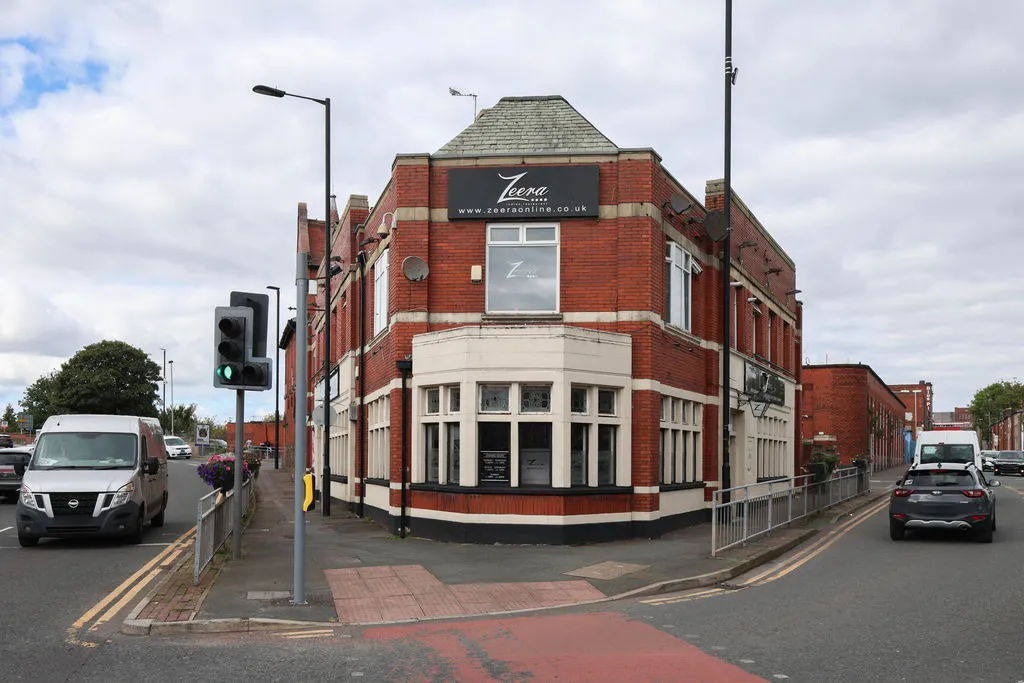 Manchester Road, Rochdale, OL11, photo 15