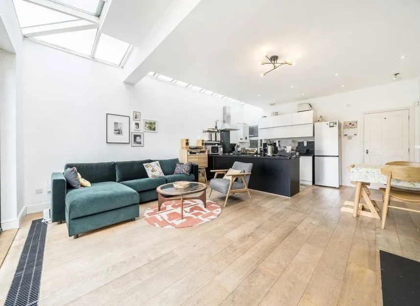Greyhound Lane, Streatham, SW16, photo 4