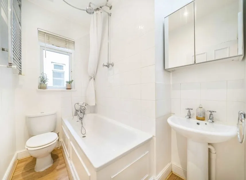 Greyhound Lane, Streatham, SW16, photo 7