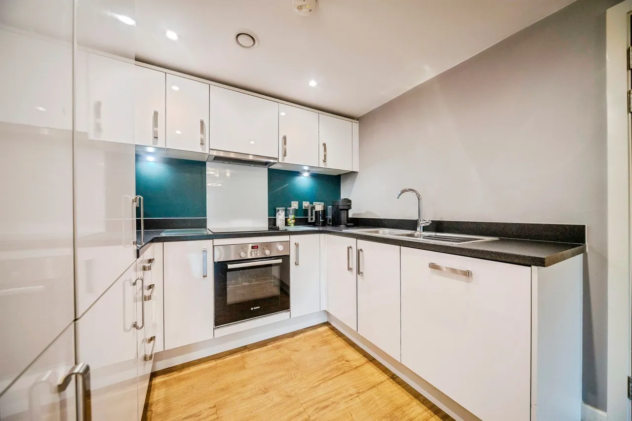 Atlas Way, Oakgrove, Milton Keynes, photo 6