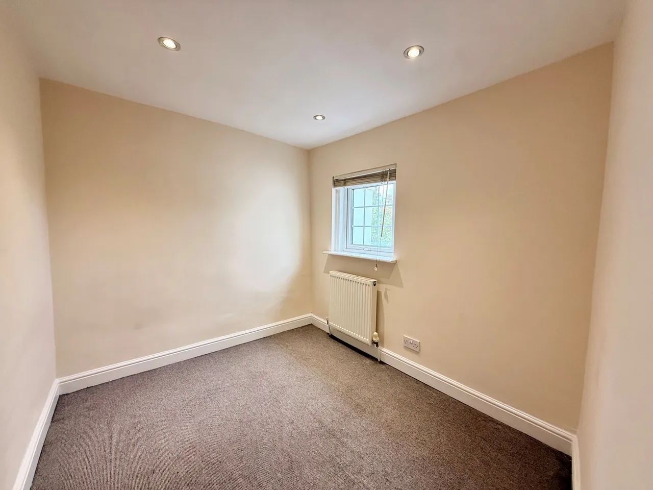 Harvest Road, Englefield GreenSurrey Egham, TW20, photo 5