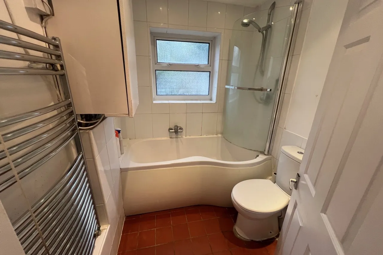 Harvest Road, Englefield GreenSurrey Egham, TW20, photo 6