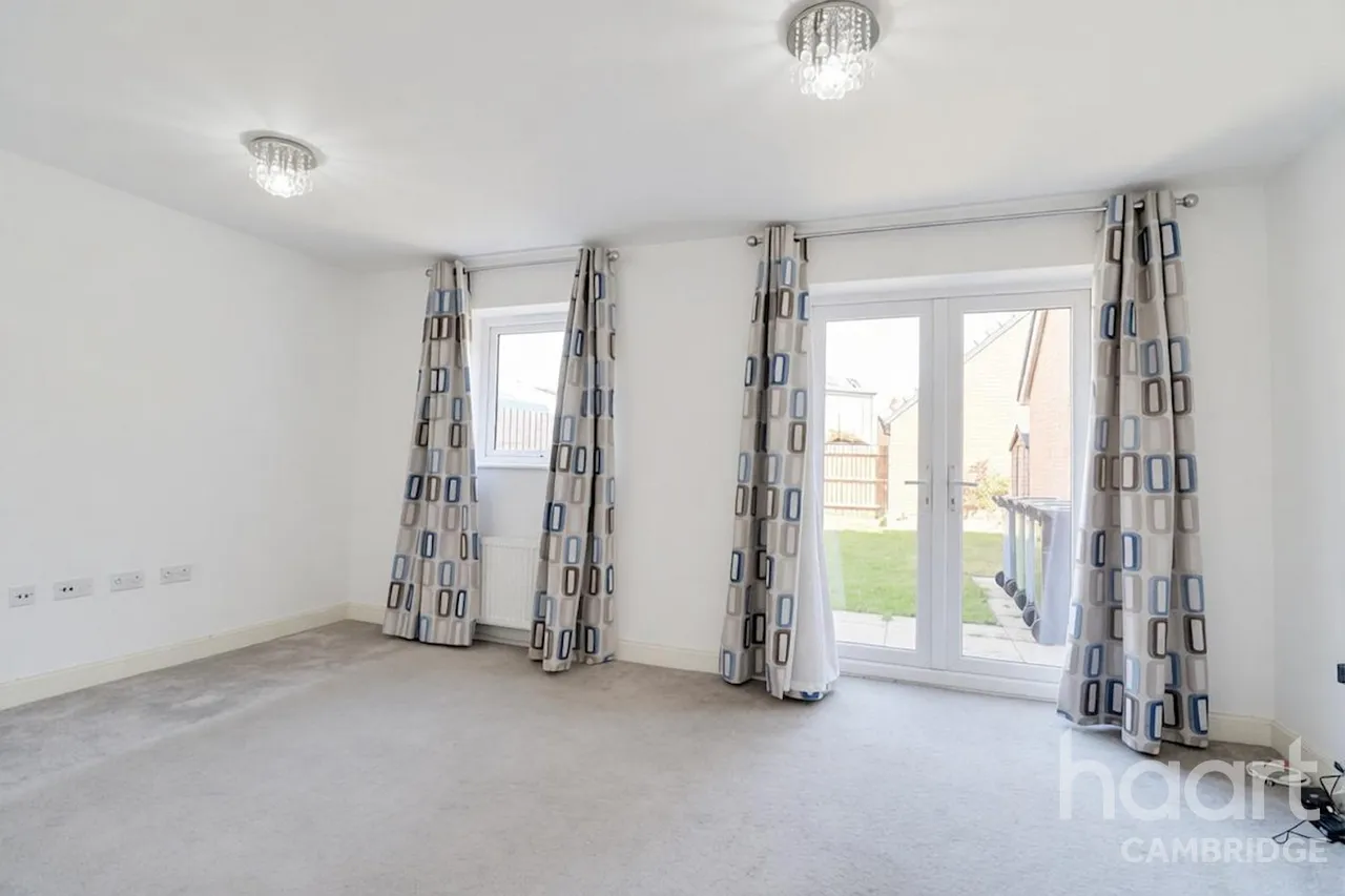 Warren Way, CB24, photo 5