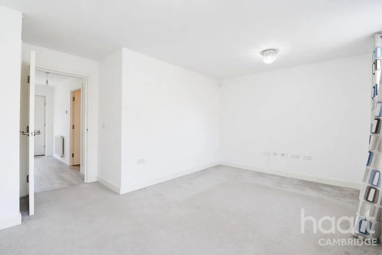 Warren Way, CB24, photo 6