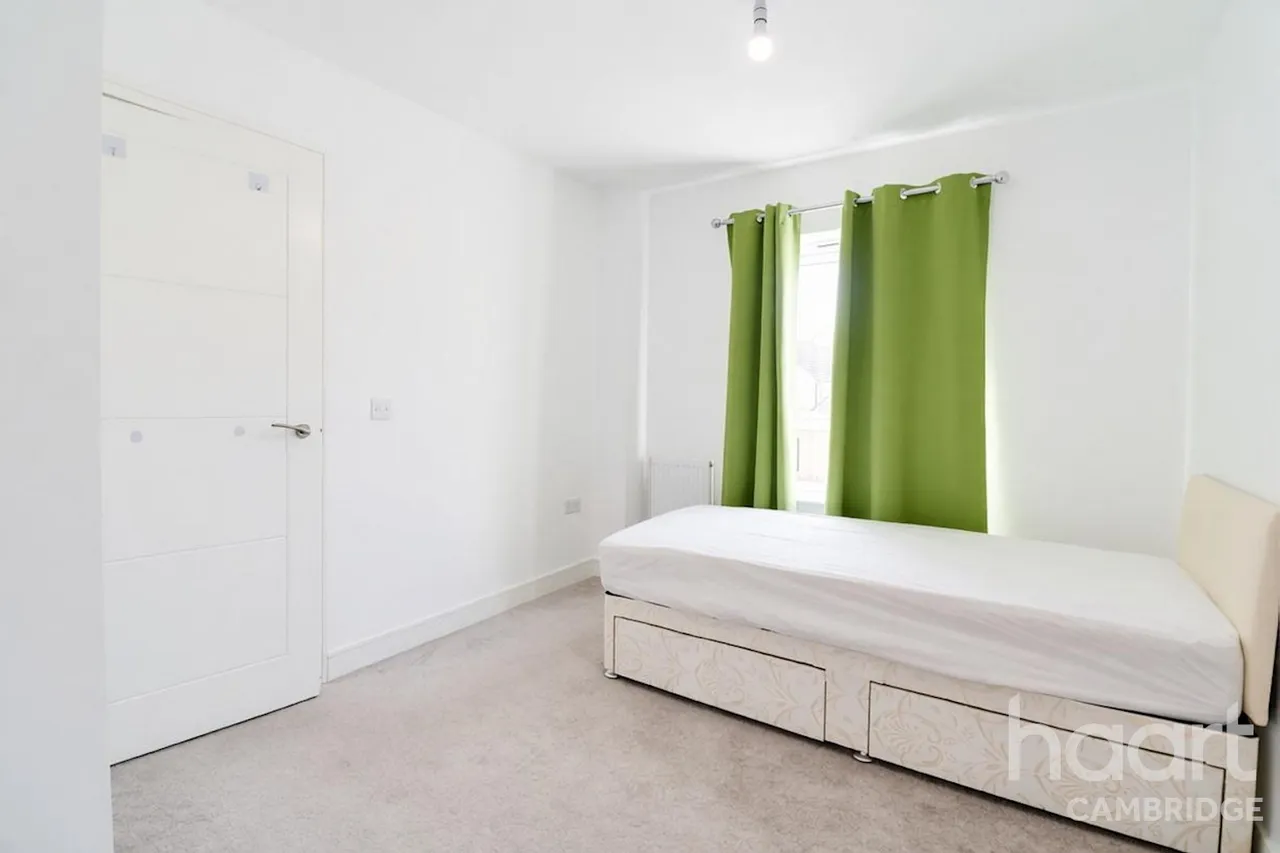 Warren Way, CB24, photo 11