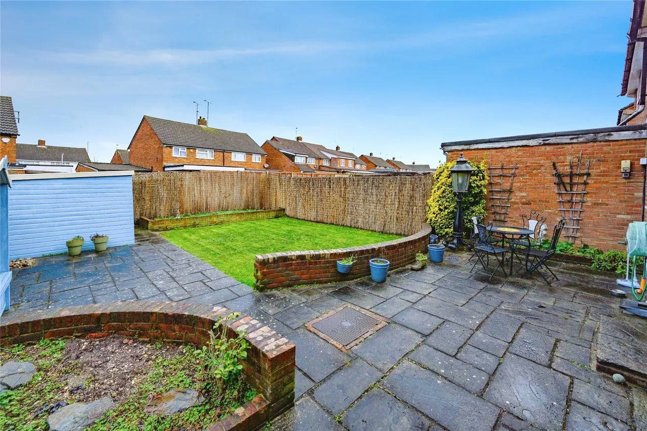 Buckwood Avenue, Dunstable, Bedfordshire, LU5, photo 2