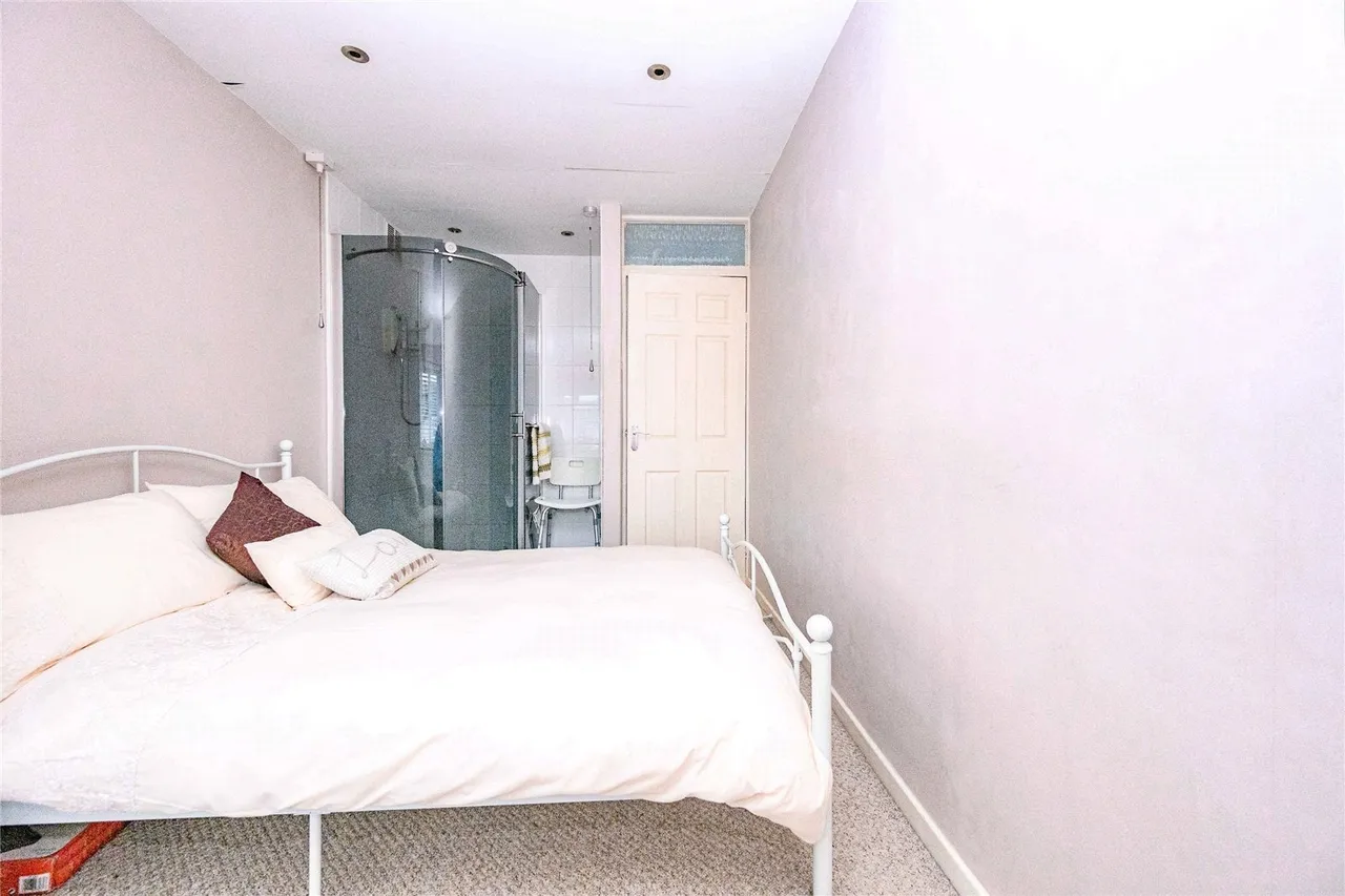 Buckwood Avenue, Dunstable, Bedfordshire, LU5, photo 12