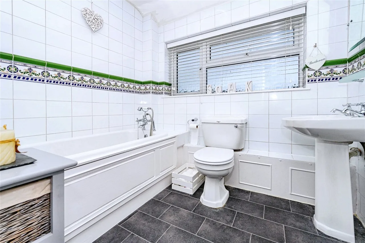 Buckwood Avenue, Dunstable, Bedfordshire, LU5, photo 14