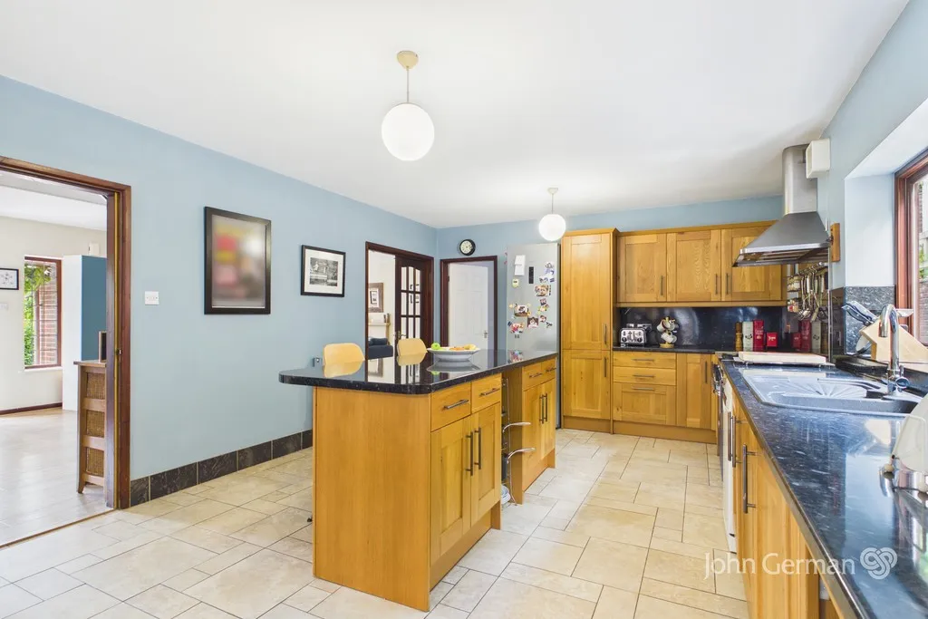 Glen Drive, Alton, photo 8
