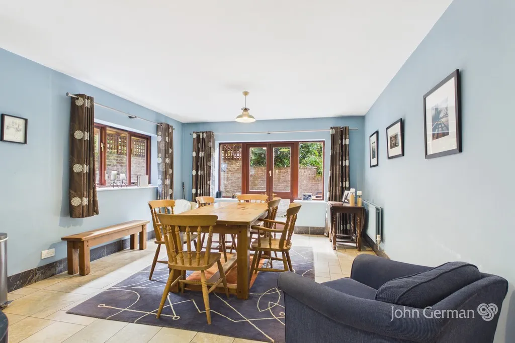 Glen Drive, Alton, photo 7