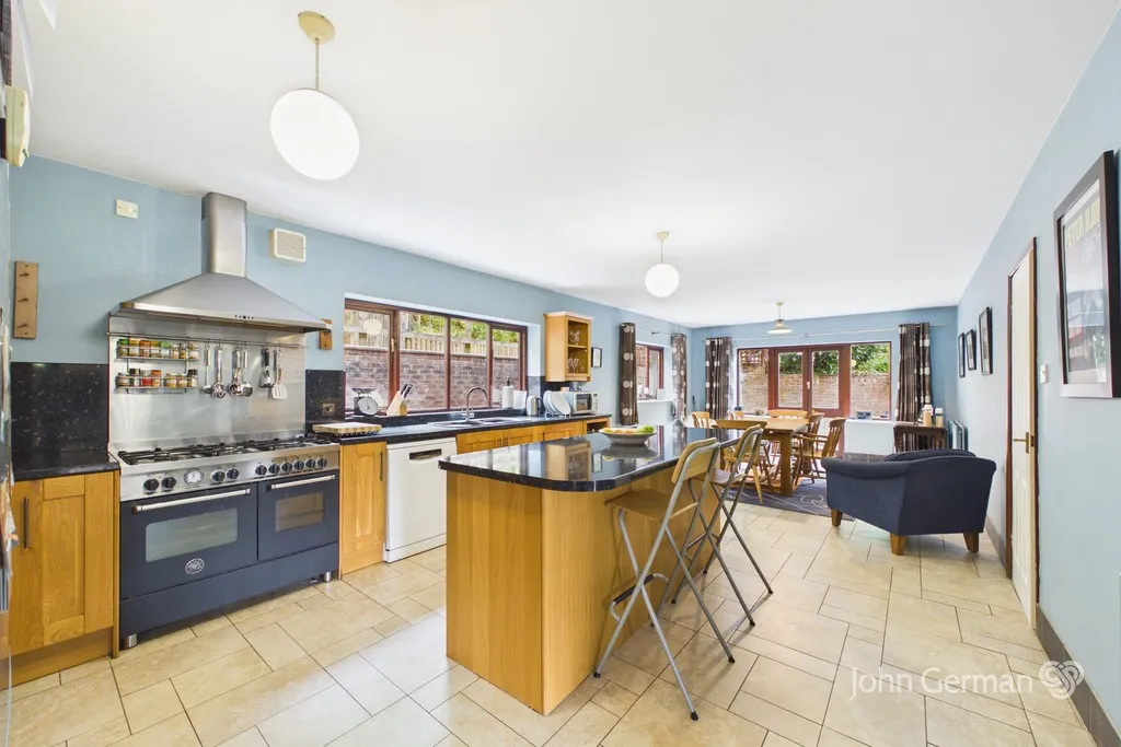 Glen Drive, Alton, photo 6
