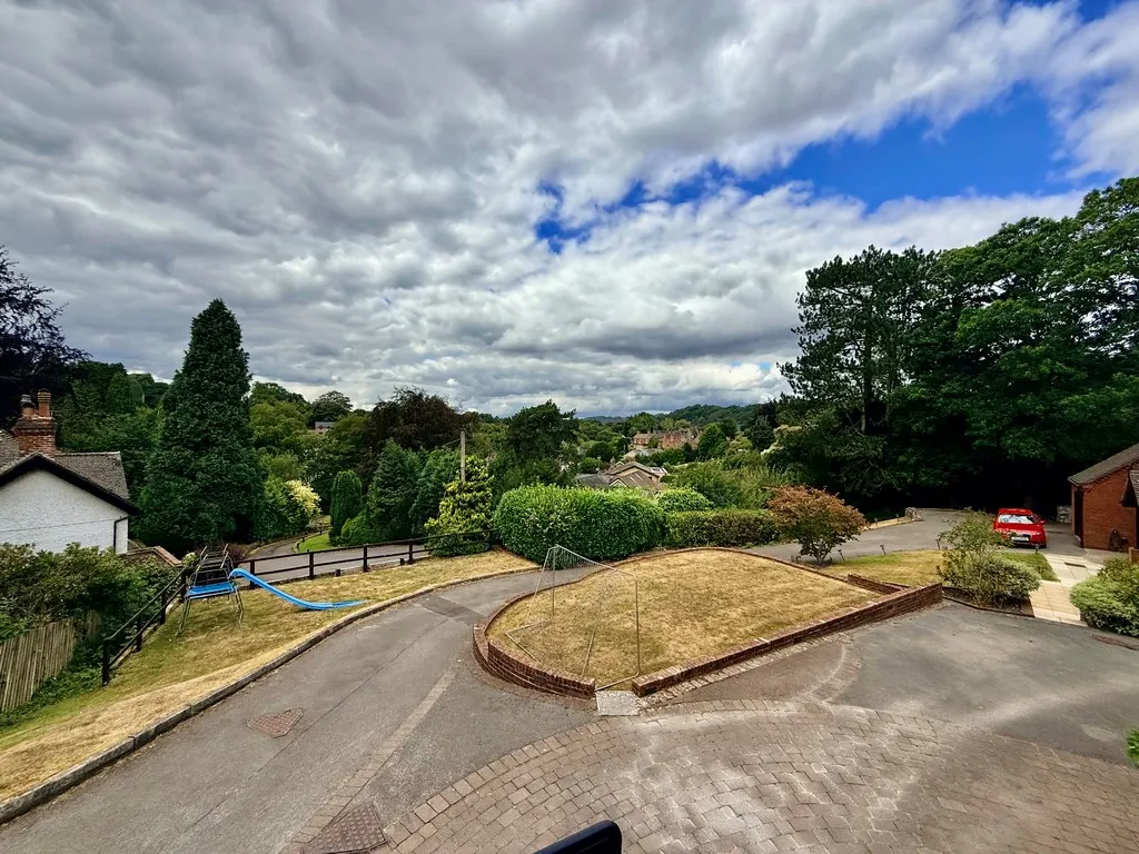 Glen Drive, Alton, photo 2