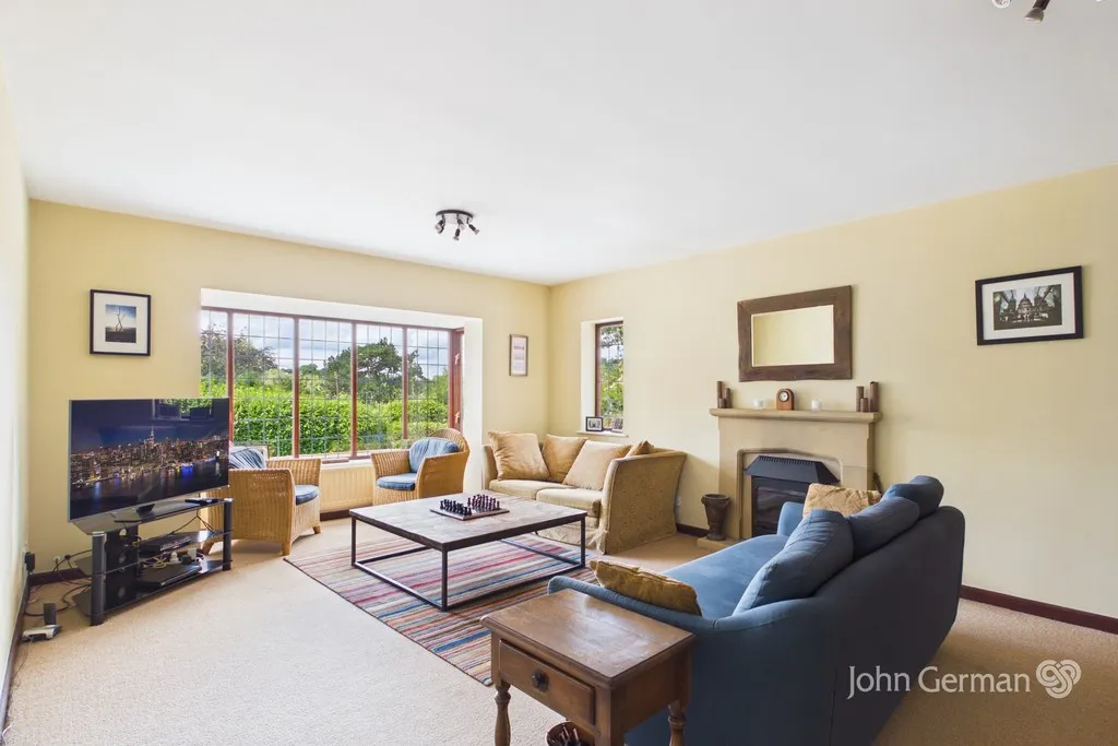 Glen Drive, Alton, photo 4