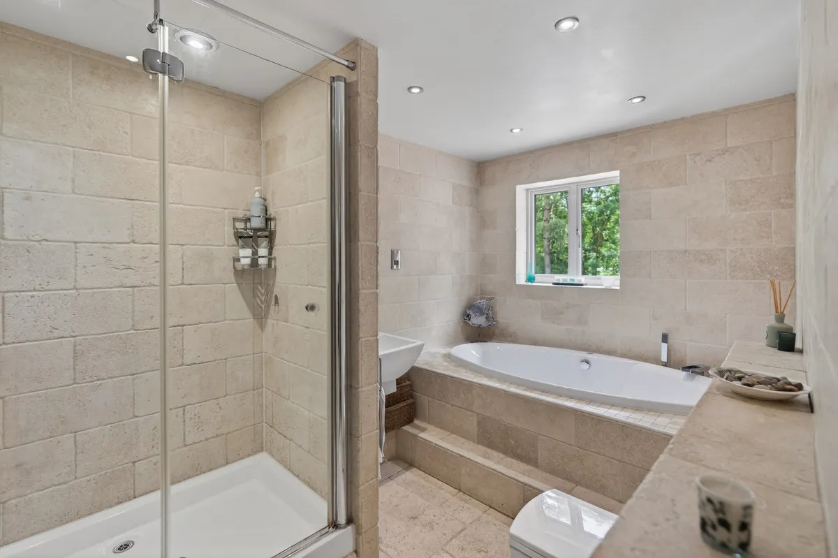 Alconbury, PE28, photo 12