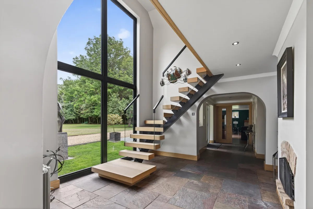 Alconbury, PE28, photo 3
