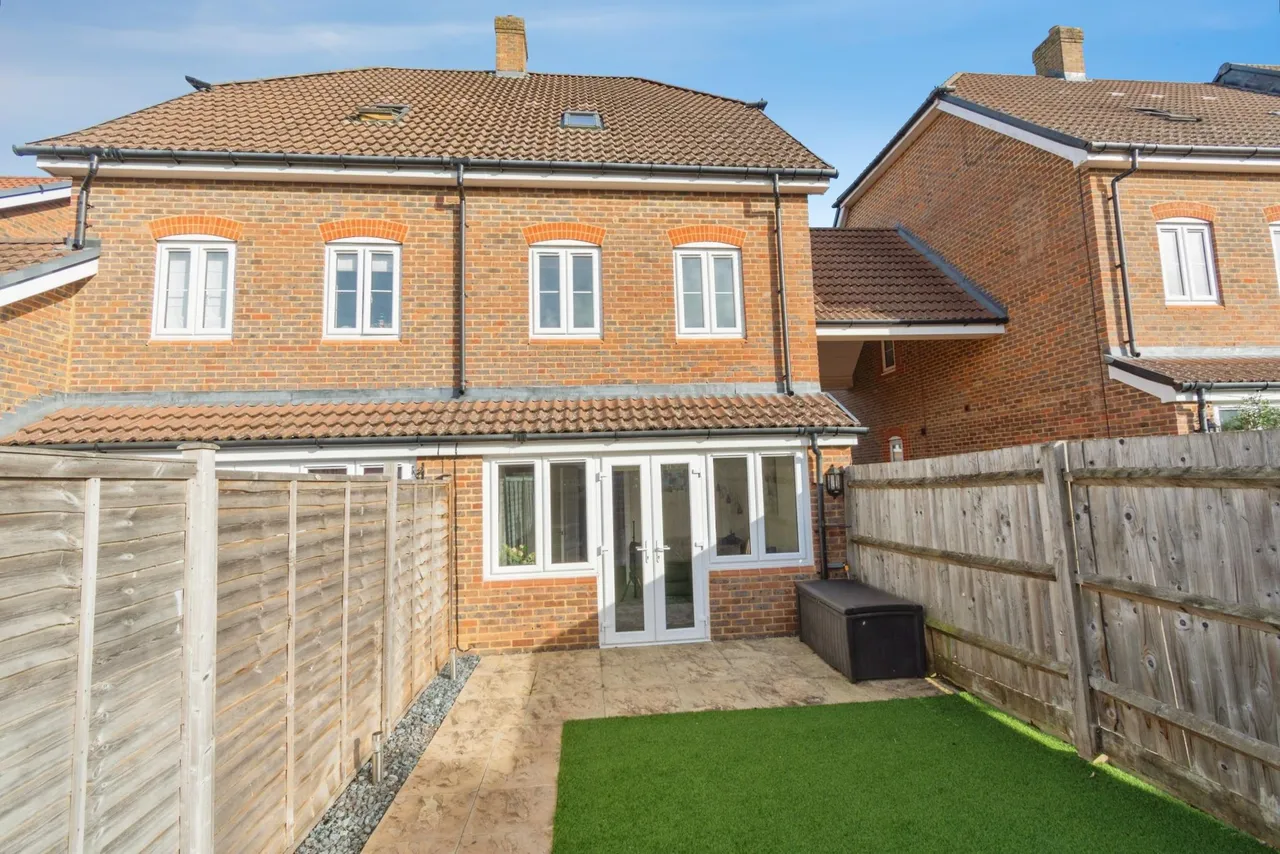 Silent Garden Road, Liphook, GU30, photo 29