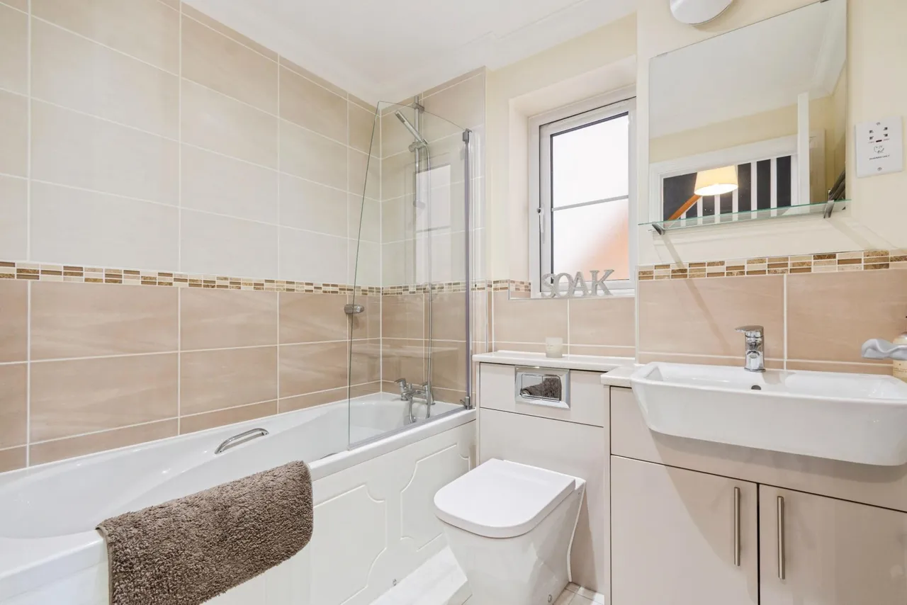 Silent Garden Road, Liphook, GU30, photo 16